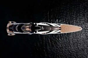 Yacht auf dem Meer